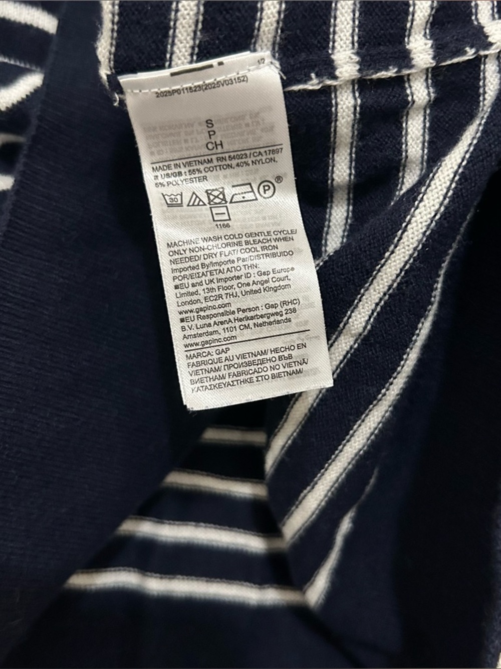 GAP Navy Blue White Striped Boatneck Knit Sweater Pullover Sz S Side Slit Preppy - Picture 3 of 6